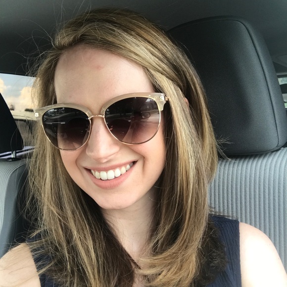 Meet your Posher, Salley - Picture 1 of 1